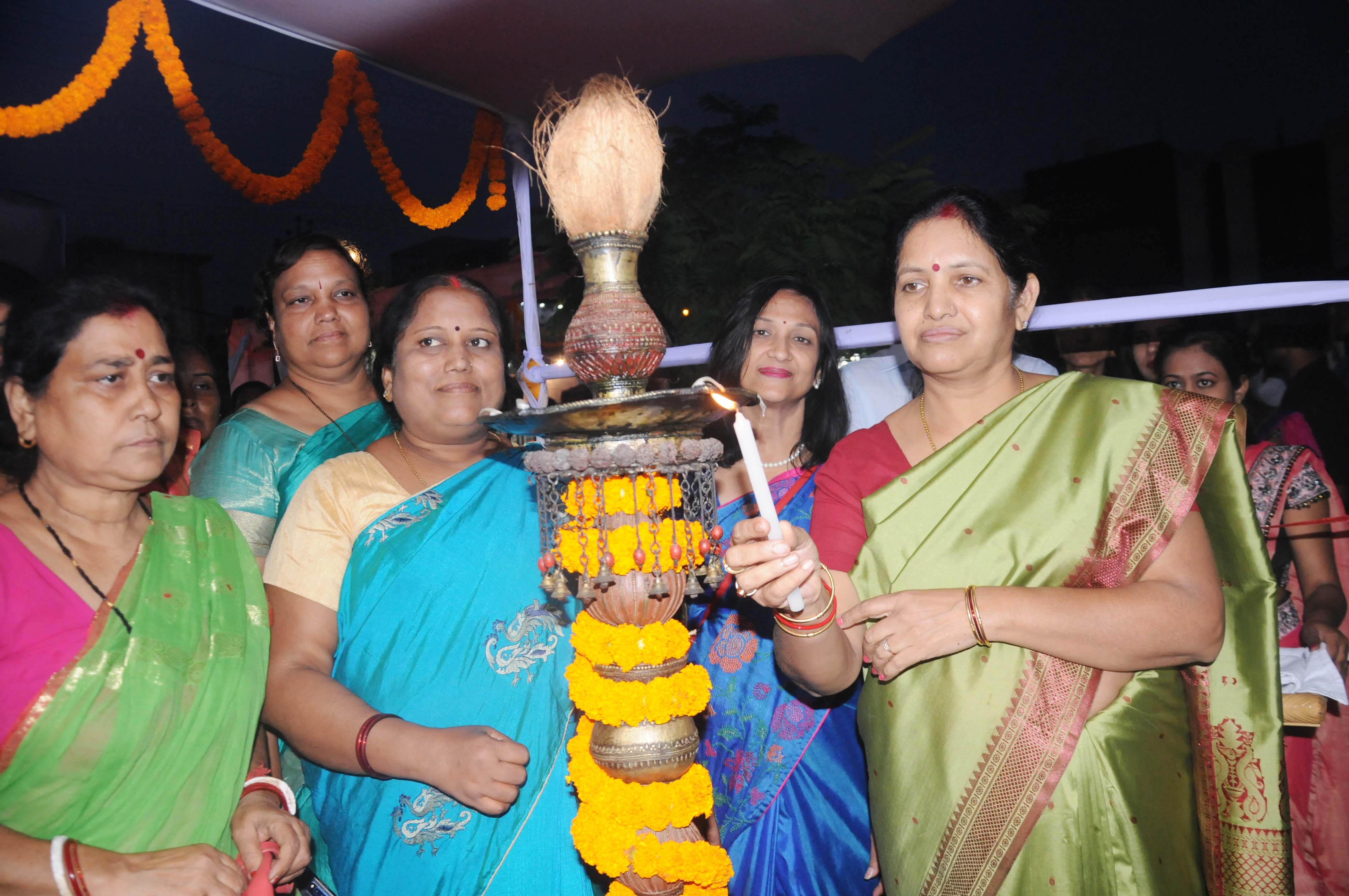 राज्य सभा सांसद श्रीमती छाया वर्मा ने दस दिवसीय सावन मेला का किया शुभारंभ