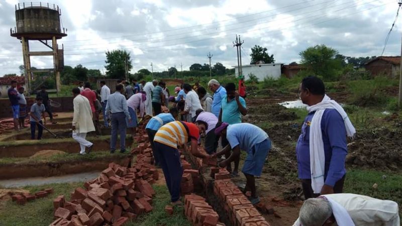 ग्रामीणों ने किया श्रमदान, बन गया प्रदेश का आदर्श गोकुलधाम गौठान