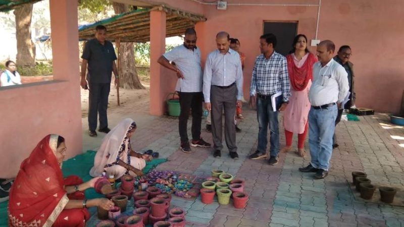 अधिकारी-कर्मचारी गांवों के विकास कार्यों को बढ़ावा दें: श्री सुब्रत साहू……….प्रमुख सचिव पंचायत एवं ग्रामीण विकास ने बनचरौदा गौठान की गतिवधियों का किया अवलोकन 