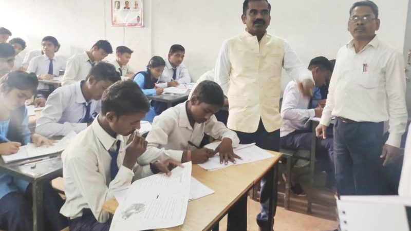 संचालक स्कूल शिक्षा ने किया स्कूलों का औचक निरीक्षण…….शिक्षा गुणवत्ता में सुधार लाने वरिष्ठ अधिकारियों का दल ने शैक्षणिक जिलों का किया दौरा