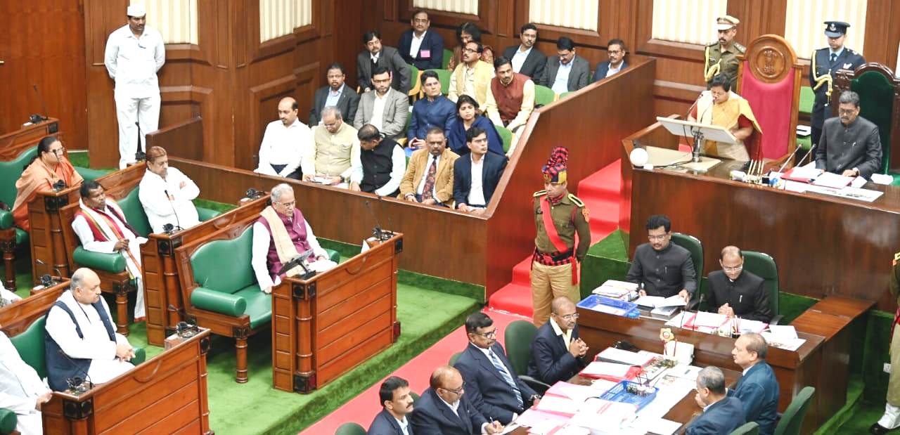 छत्तीसगढ़ विधानसभा के विशेष सत्र को राज्यपाल सुश्री अनुसुईया उइके ने संबोधित किया