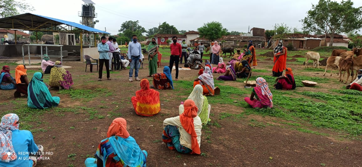 परंपरागत रोका छेका की तैयारियों को लेकर ग्रामीणों में उत्साह 