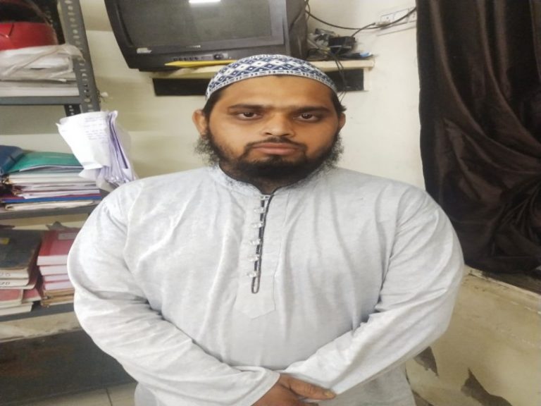 मौलाना अरशद रहमानी बलात्कार के आरोप में गिरफ्तार