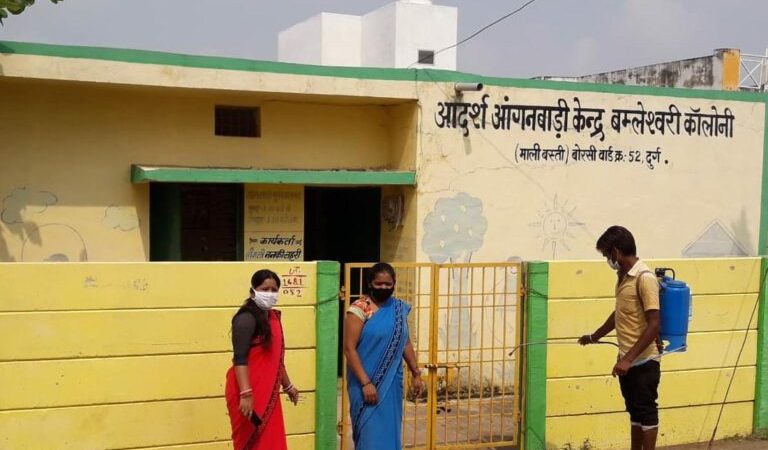 आंगनबाड़ियों का हो रहा सेनिटाइजेशन, पालकों और पंचायत प्रतिनिधियों की ली जा रही सहमति