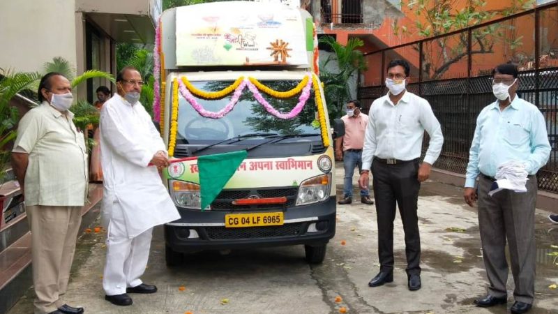 खादी तथा ग्रामोद्योग के उत्पादों की मार्केटिंग के लिए मोबाइल वैन का शुभारंभ किया….उत्पादों का प्रचार-प्रसार और विक्रय को बढ़ावा दिया जाएगा