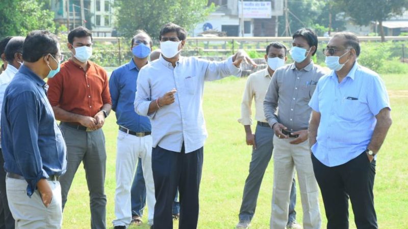 मुख्य सचिव ने कांकेर जिले में मॉडल छात्रावास का किया निरीक्षण