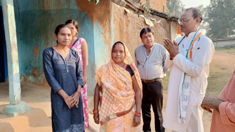 मरवाही विधानसभा कांग्रेस प्रत्यासी डाॅ. के.के. ध्रुव ने घर-घर दस्तक दी….मतदाताओं से मांगा समर्थन