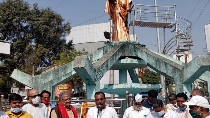 मुख्यमंत्री श्रम स्वास्थ्य योजना के तहत् दाई दीदी क्लीनिक का शुभआरंम्भ कर मुख्यमंत्री भुपेश बघेल जी ने स्व0 इंदिरा जी को सच्ची श्रद्धांजली अर्पित की – प्रमोद नायक