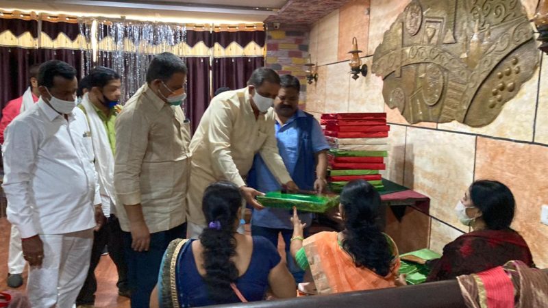 शहर कांग्रेस ने मितानित दिवस के अवसर पर मितानिनों का किया सम्मान – गिरीश दुबे