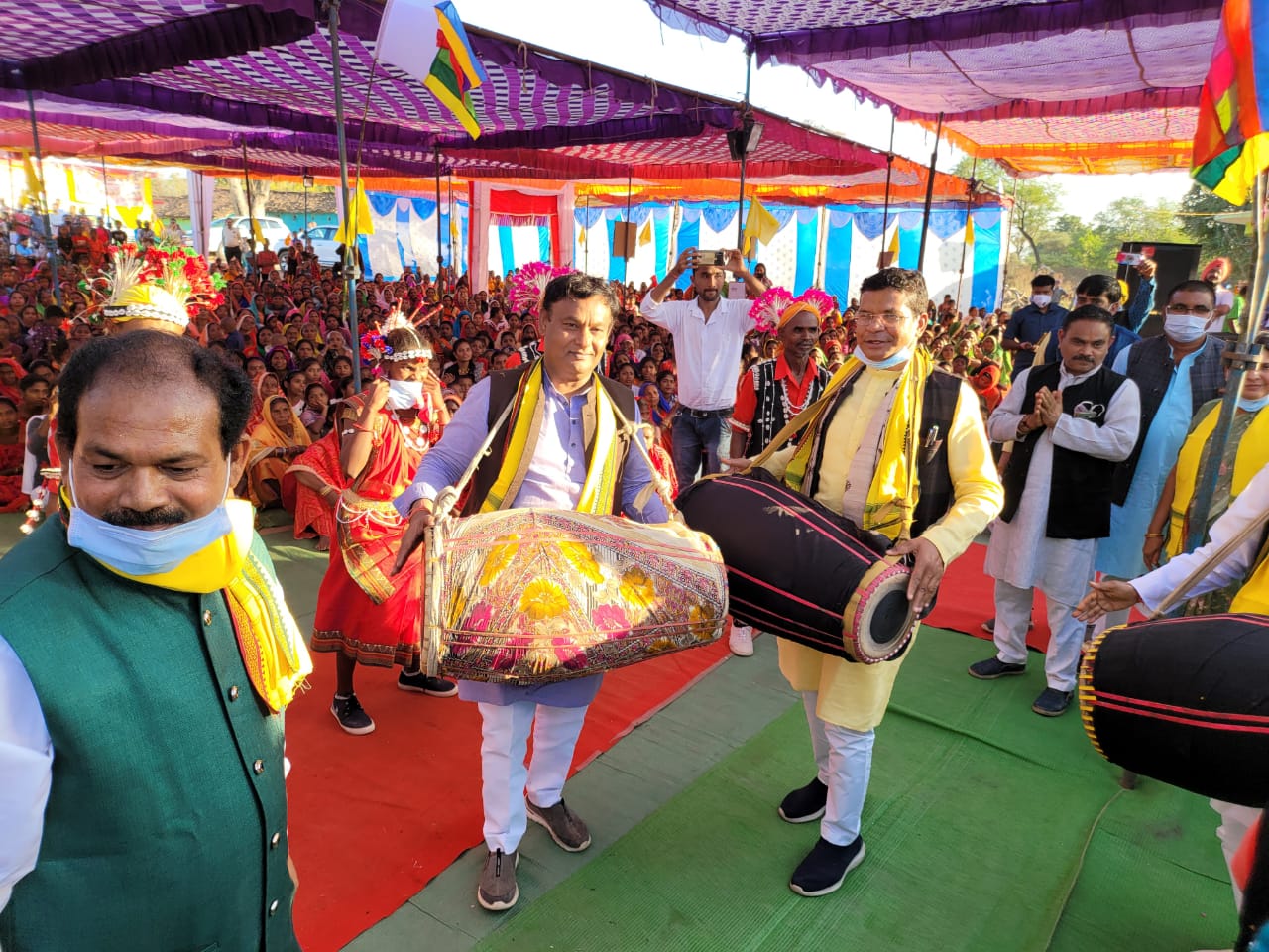 अमर शहीद वीरनारायण स्मृति दिवस एवं ईशर गौरा-गौरी उत्सव कार्यक्रम ग्राम पंचायत खजूरी