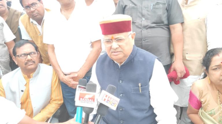 पूर्व सीएम रमन सिंह ने प्रदेश सरकार पर आरोप….कहा छत्तीसगढ़ की हालत बद से बदतर हो रहा है  पूर्व सीएम रमन सिंह