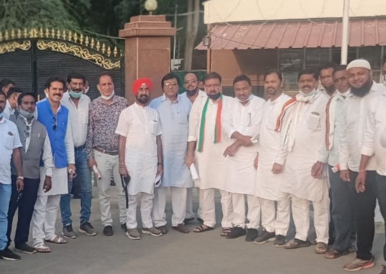 धमतरी के पर्यटन स्थलों एवं शहर का चौमुखी विकास और स्टेशनपारा का उद्धार कर रेल्वे स्टेशन सेहरा डबरी संबलपुर में बनाने की मांग मुख्यमंत्री से जल विभाग अध्यक्ष हाशमी ने की