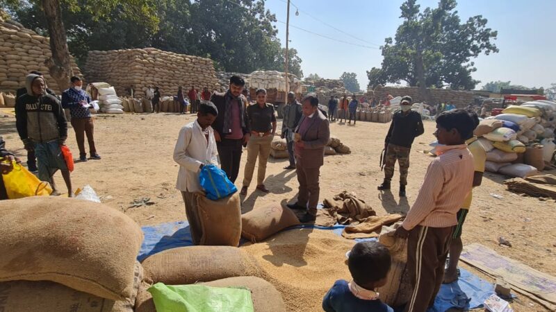राज्य में धान खरीदी का आंकड़ा 34.30 लाख मीटरिक टन से पार…..प्रदेश में 9.37 लाख किसानों ने बेचा धान
