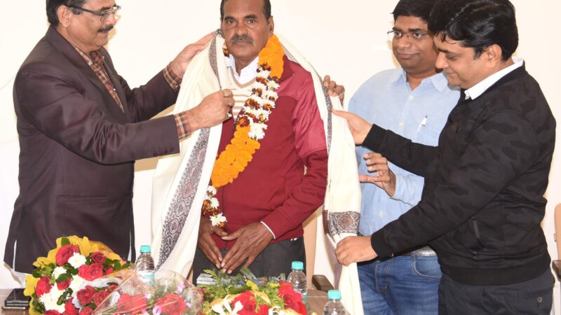 जनसम्पर्क संचालनालय ने श्री मुनिराज पटेल की सेवानिवृत्ति पर दी गई भावभीनी विदाई
