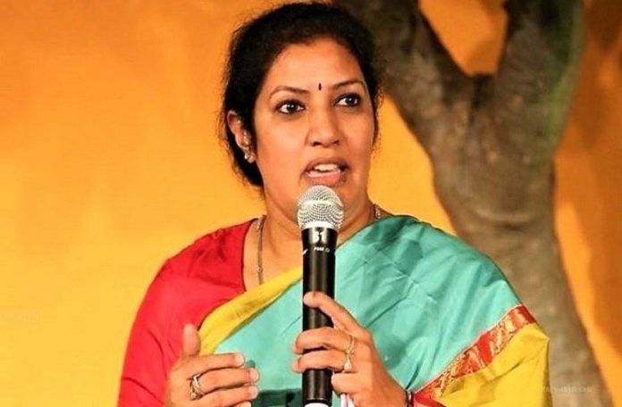 भाजपा की प्रदेश प्रभारी डी. पुरंदेश्वरी निर्धारित कार्यक्रम से एक दिन पहले ही दिल्ली रवाना