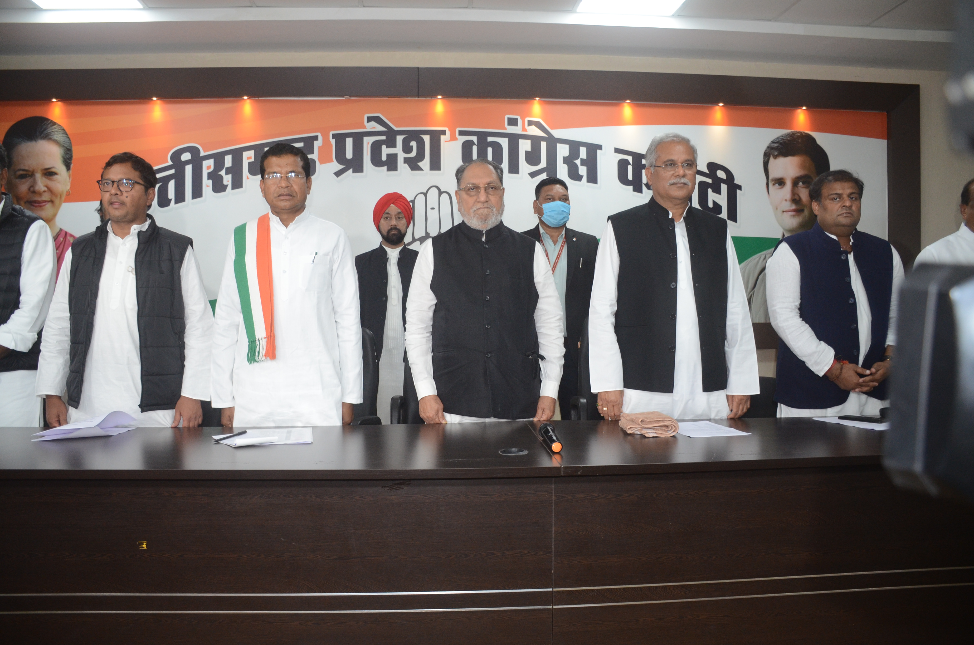 प्रदेश कांग्रेस की चुनाव संबंधी महत्वपूर्ण बैठक संपन्न