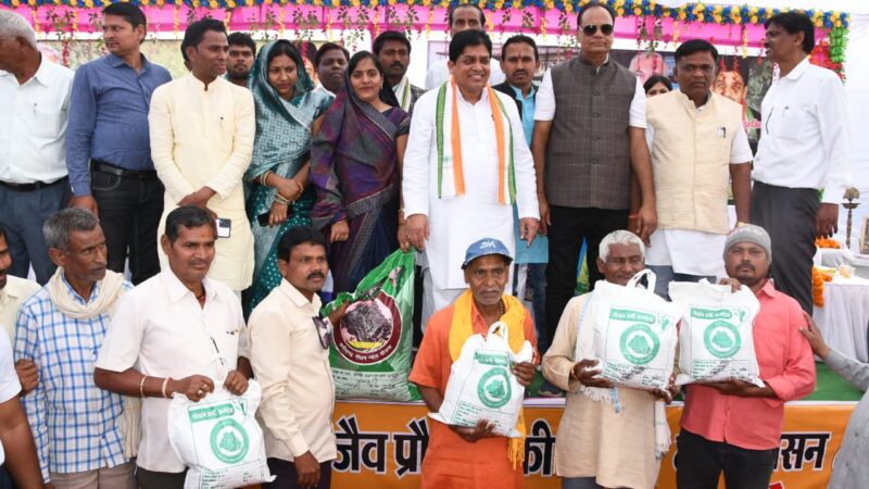 सभी वर्गों के विकास के लिए काम कर रही है राज्य सरकार: डॉ. डहरिया