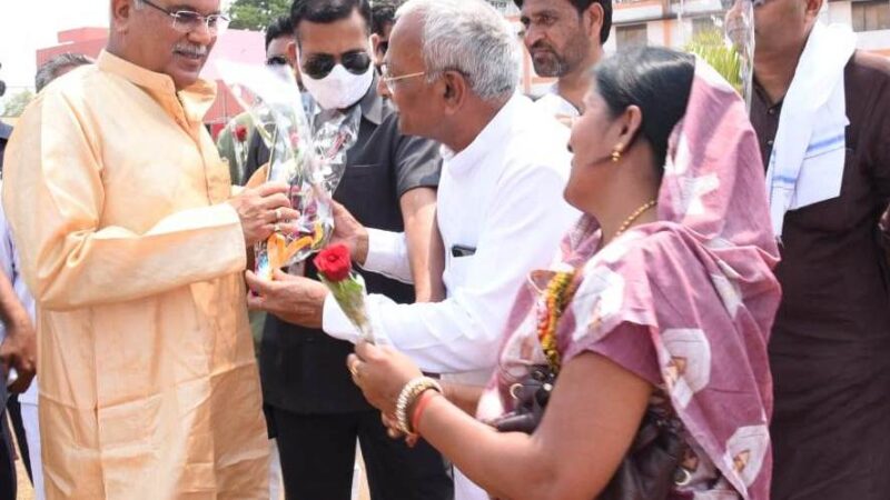 मुख्यमंत्री का बलौदाबाजार में आत्मीय स्वागत