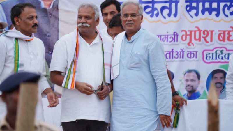 भूपेश बघेल सरकार की नीतियों से प्रभावित होकर भाजपा के वरिष्ठ नेता हेमंत शर्मा ने आज कांग्रेस प्रवेश किया- आर पी सिंह