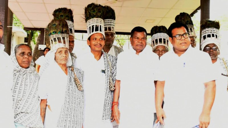 उद्योग मंत्री श्री लखमा को छत्तीसगढ़ रामनवमी रामराम भजन संस्थान के भूमि पूजन कार्यक्रम के लिए आमंत्रित किया