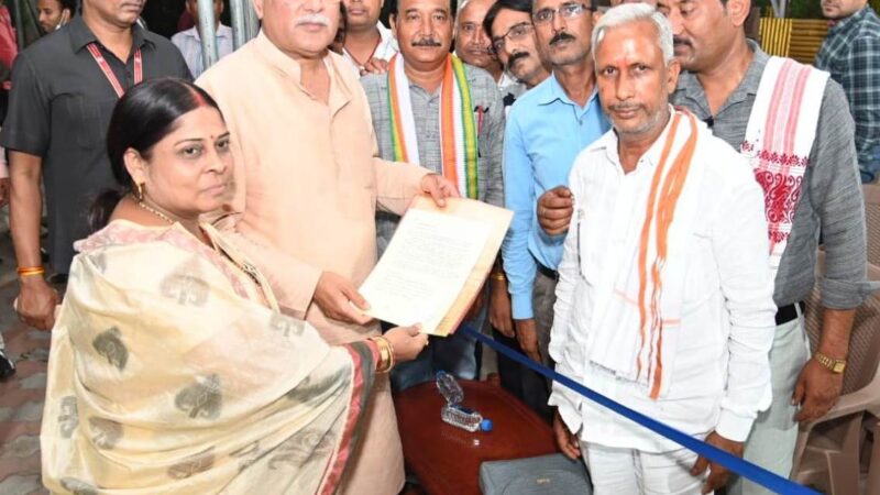 मुख्यमंत्री श्री भूपेश बघेल से पंडरिया के किसानों ने की सौजन्य मुलाकात