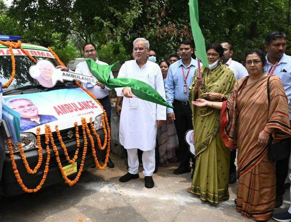 मुख्यमंत्री ने कोरिया जिले को दी पांच एम्बुलेंस की सौगात