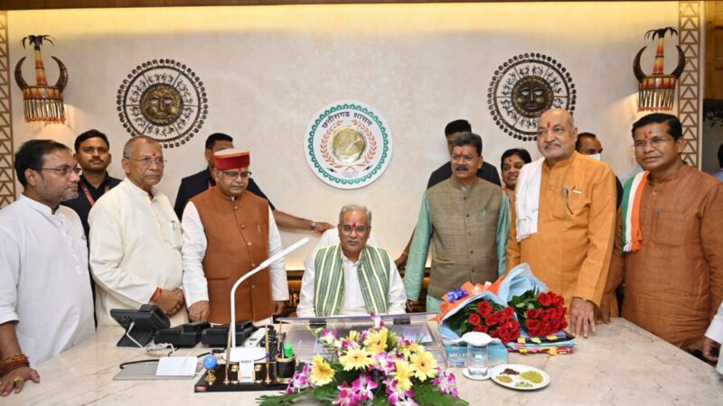 बस्तर की संस्कृति और छत्तीसगढ़ के ग्रामीण परिवेश की थीम पर आधारित है मुख्यमंत्री का विधानसभा कार्यालय कक्ष