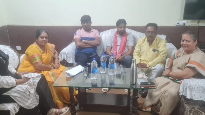 महिला आयोग अध्यक्ष किरणमयी नायक से कांग्रेस नेताओं ने किया सौजन्य भेंट