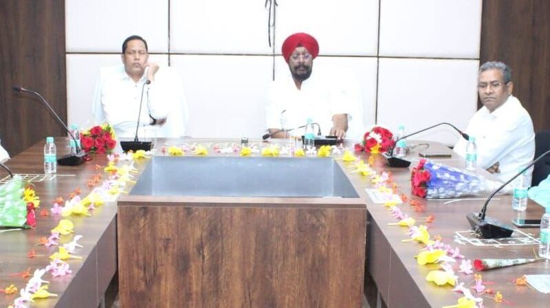 छत्तीसगढ़ गृह निर्माण मंडल मुख्यालय में मनाया गया अभियंता दिवस