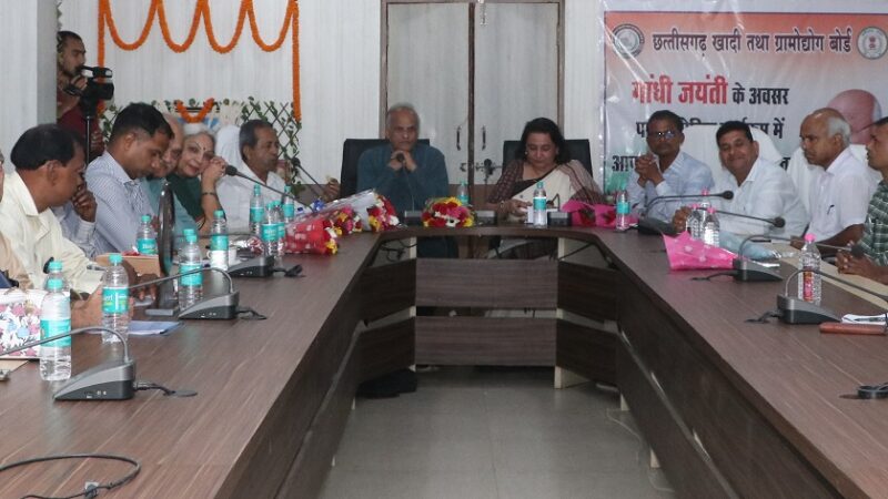 गांधी जी की जितनी आवश्यकता आजादी के पहले थी उतनी आज भी हैः श्री राजेन्द्र तिवारी