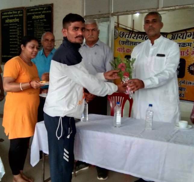 निःशुल्क नियमित योगाभ्यास केंद्र का संचालन अब दुर्ग में भी