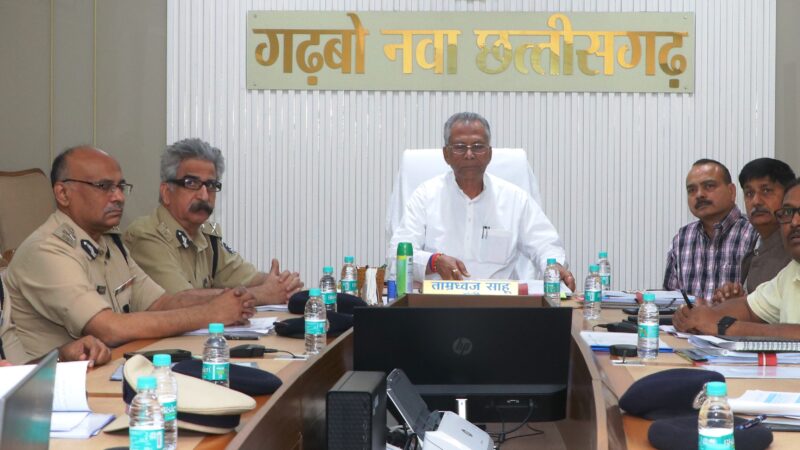 प्रदेश की खराब व जर्जर सड़कों का मरम्मत और नवीनीकरण कार्य दिसम्बर तक पूरा करें: श्री ताम्रध्वज साहू