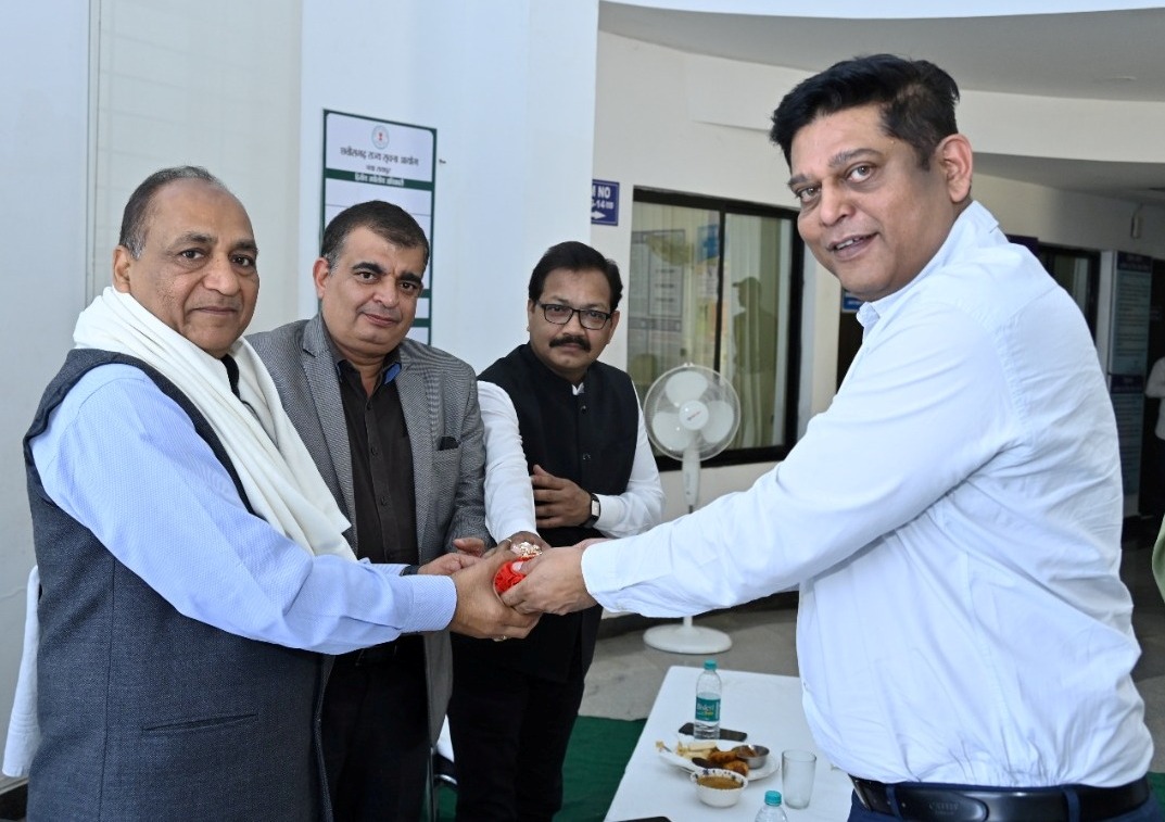 राज्य सूचना आयुक्त श्री अशोक अग्रवाल को सेवानिवृत्ति पर दी गई विदाई