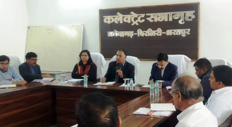 बोर्ड परीक्षाओं को ध्यान में रखकर 10वीं-12वीं की कराएं विशेष तैयारी : कलेक्टर श्री पी.एस. ध्रुव