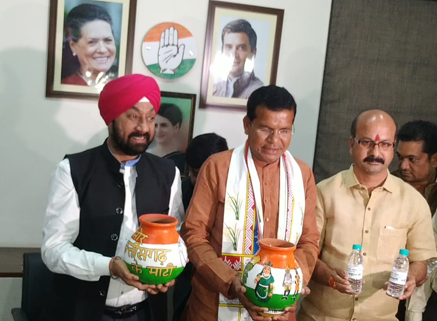 छत्तीसगढ़ की माटी और 7 नदियों का जल, भारत जोड़ो यात्रा में जायेगी- मरकाम