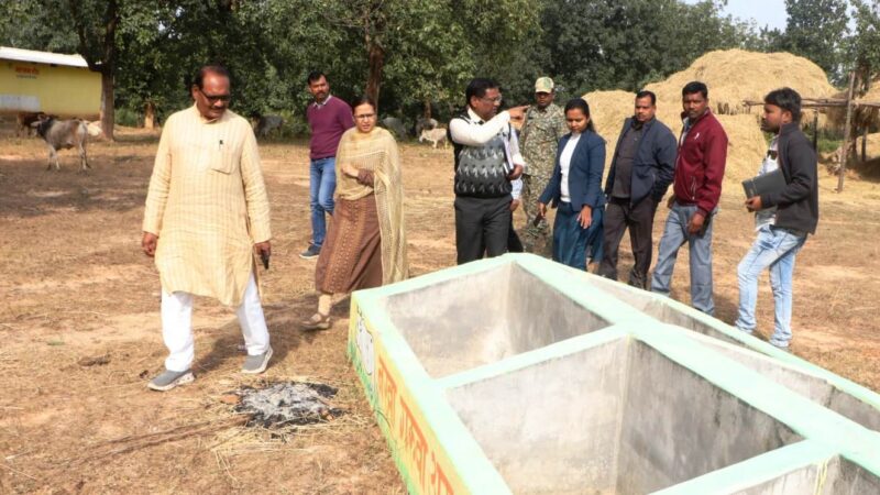 आजीविका के गतिविधियों के लिए महिलाओं की प्रशंसा की
