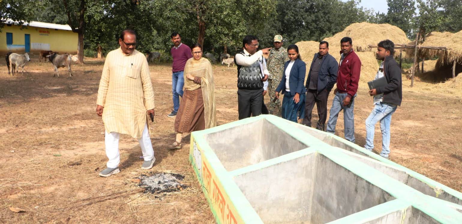 आजीविका के गतिविधियों के लिए महिलाओं की प्रशंसा की