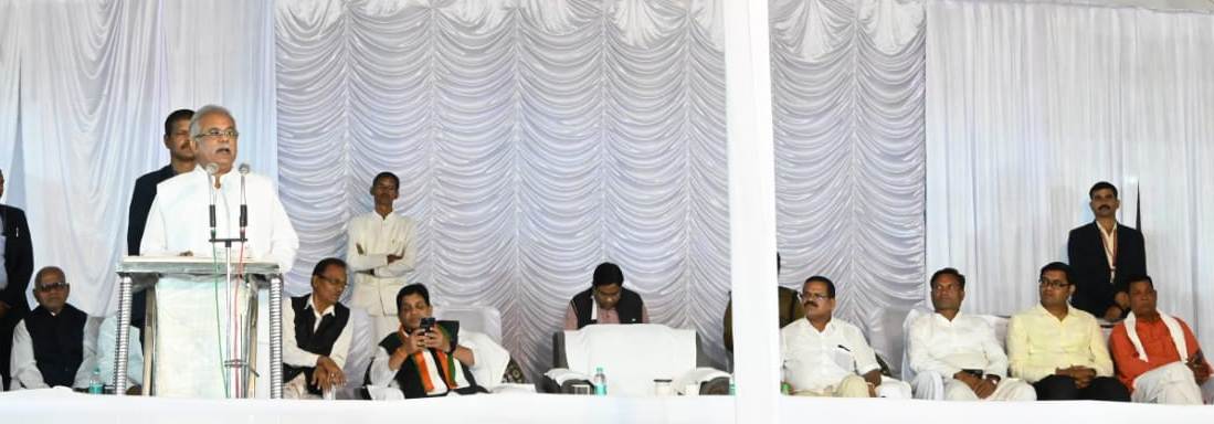 कुम्हारी में जयंती पर गुरु बाबा घासीदास जी का पुण्य स्मरण…सतनाम समाज के भवन में अतिरिक्त कक्ष और मंच की घोषणा