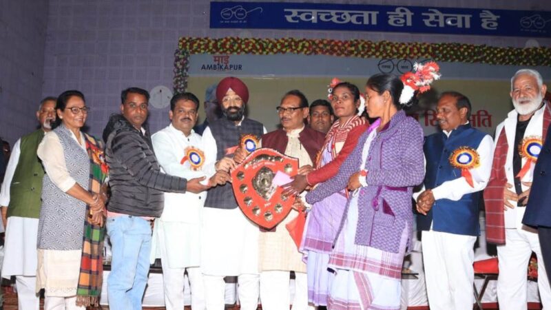 छत्तीसगढ़ सरकार कर रही लोकनृत्य एवं लोक संस्कृति के संरक्षण एवं संवर्धन का कार्य-डॉ. टेकाम