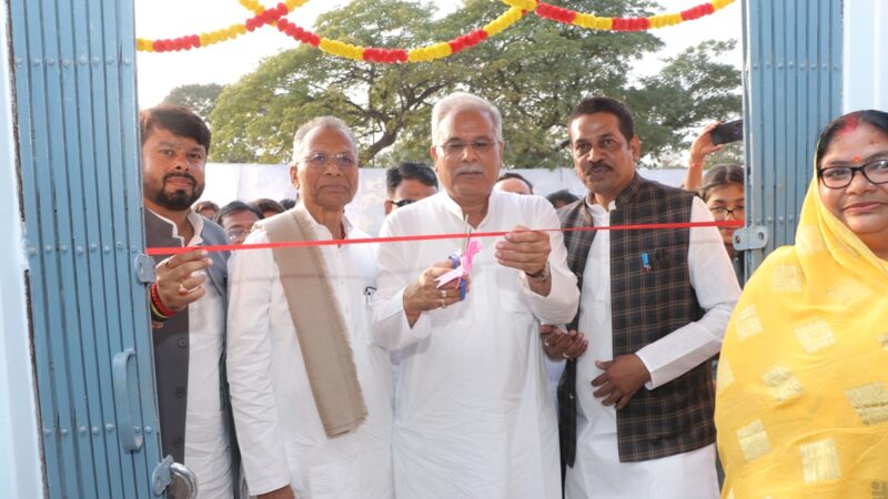 मुख्यमंत्री ने बेरला में जिम और इंडोर स्टेडियम, भिंभौरी में विद्युत सब-स्टेशन और हसदा में स्वामी आत्मानंद अंग्रेजी स्कूल की घोषणा
