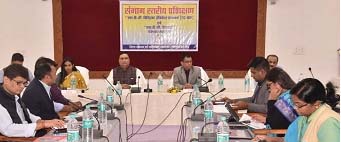 सतत् विकास लक्ष्य हासिल करने योजनाओं का करें बेहतर क्रियान्वयन: श्री अजय सिंह