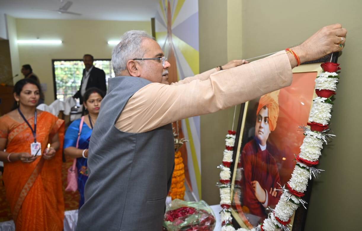 मुख्यमंत्री ने हरिनाथ एकेडेमी इंग्लिश हायर सेकेंडरी स्कूल के नए भवन का किया लोकार्पण