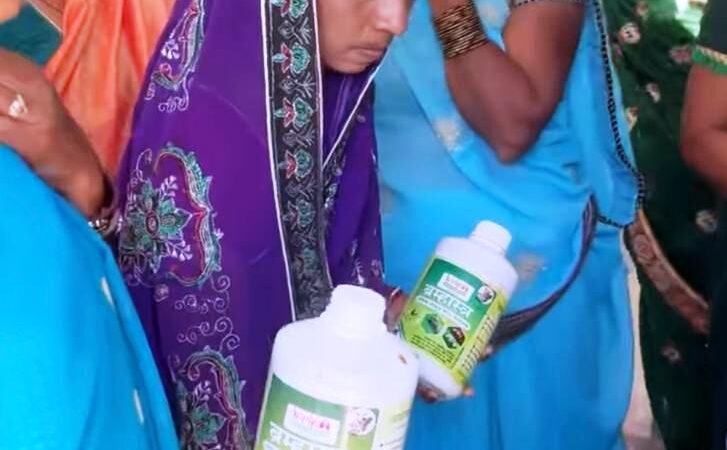 गौमूत्र से बने जैविक कीटनाशक की बढ़ रही है लगातार मांग