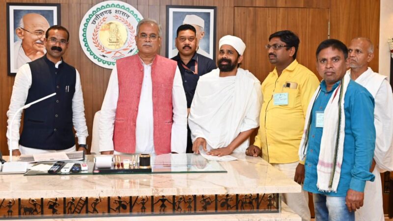 मुख्यमंत्री से सदगुरु कबीर विश्व शांति मिशन के प्रतिनिधिमंडल ने की सौजन्य मुलाकात