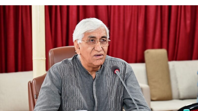 चिकित्सा शिक्षा मंत्री श्री टी.एस. सिंहदेव ने बिलासपुर, रायगढ़ और दुर्ग के चंदूलाल चंद्राकर स्मृति चिकित्सा महाविद्यालय के स्वशासी समिति की ली बैठक