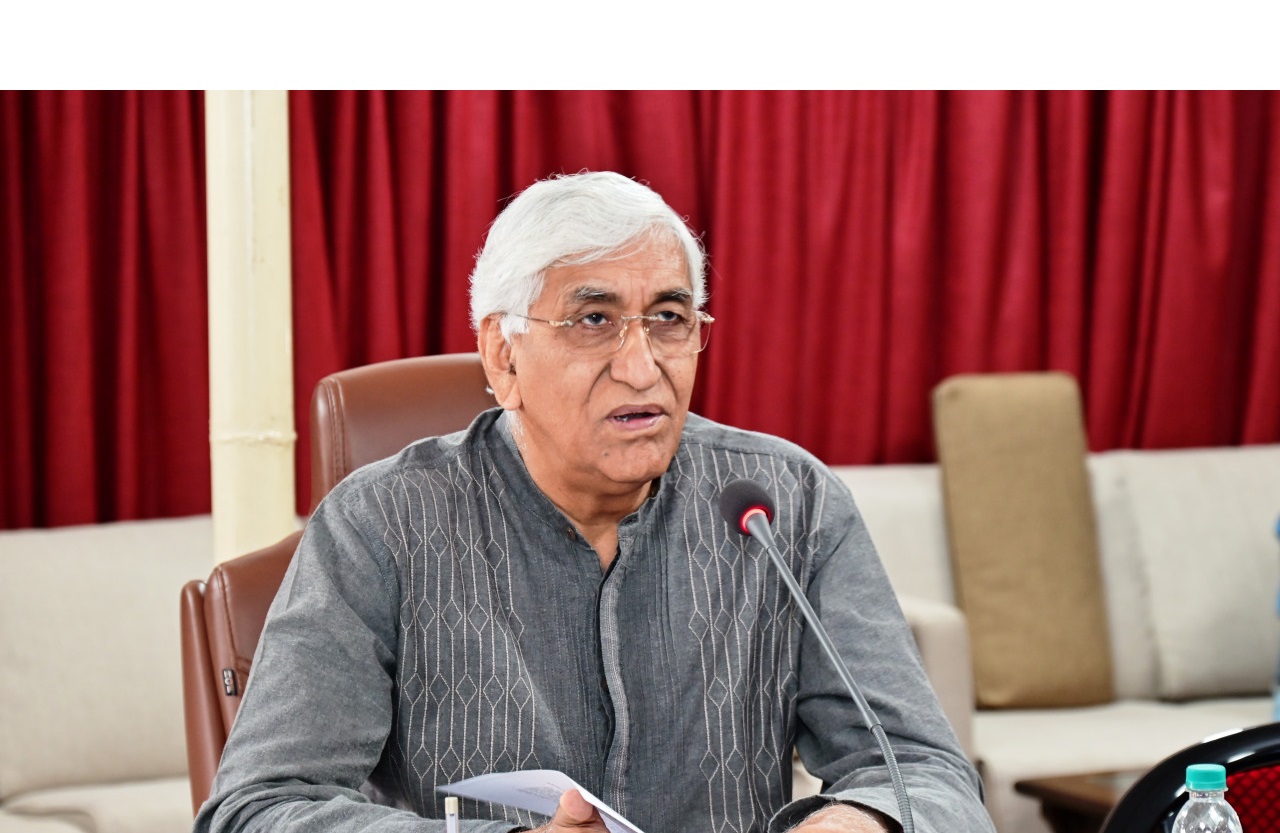 चिकित्सा शिक्षा मंत्री श्री टी.एस. सिंहदेव ने बिलासपुर, रायगढ़ और दुर्ग के चंदूलाल चंद्राकर स्मृति चिकित्सा महाविद्यालय के स्वशासी समिति की ली बैठक