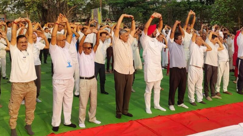 डब्ल्यू आर एस कॉलोनी रायपुर में निःशुल्क नियमित योगाभ्यास केन्द्र शुरू