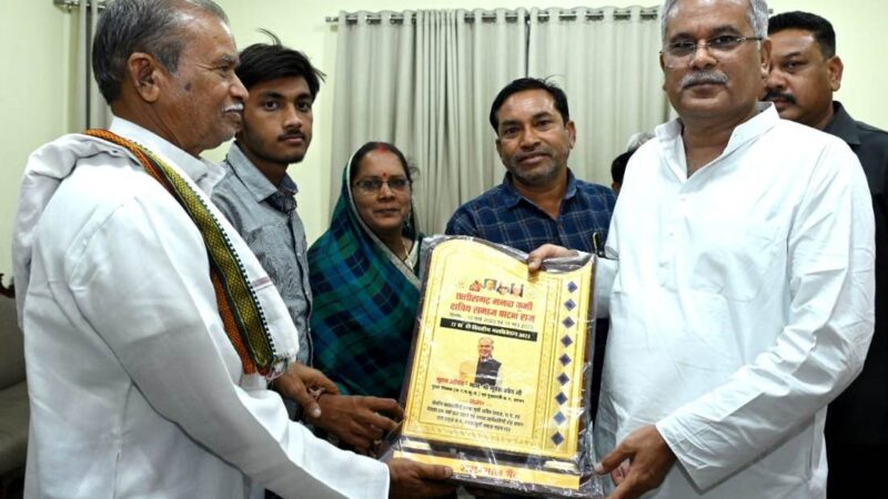 मुख्यमंत्री से छत्तीसगढ़ मनवा कुर्मी क्षत्रिय समाज के प्रतिनिधिमंडल ने की सौजन्य मुलाकात