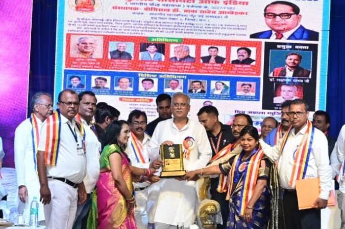बाबा साहब अंबेडकर सार्वजनिक जयंती समारोह में शामिल हुए मुख्यमंत्री