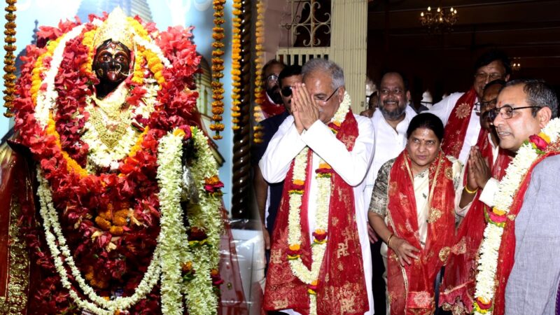 श्री भूपेश बघेल शामिल हुए बंगाली नववर्ष एवं बंगाली एसोसिएशन के शताब्दी समारोह में